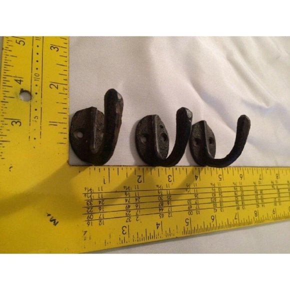 Two (2) Small 1 1/2" tall Cast Iron Robe / Coat Hook two (2) 0170-01203 - Picture 12 of 12